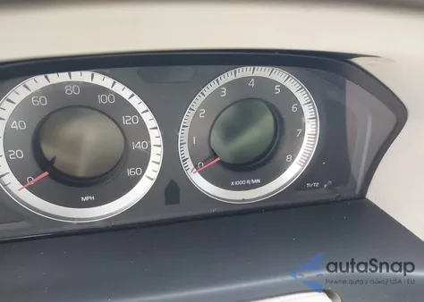 2011 Volvo Xc70 T6 z USA, uszkodzony, nr VIN YV4902BZ1B1101184